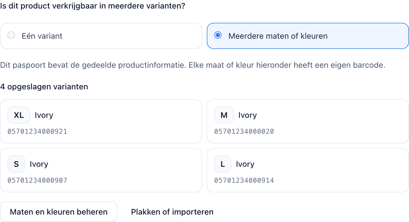 Productbasis nadat de eerste barcode is bepaald: de melding over de gedeelde informatie, vier opgeslagen varianten als gelijkwaardige kaarten, en de knop Maten en kleuren beheren.