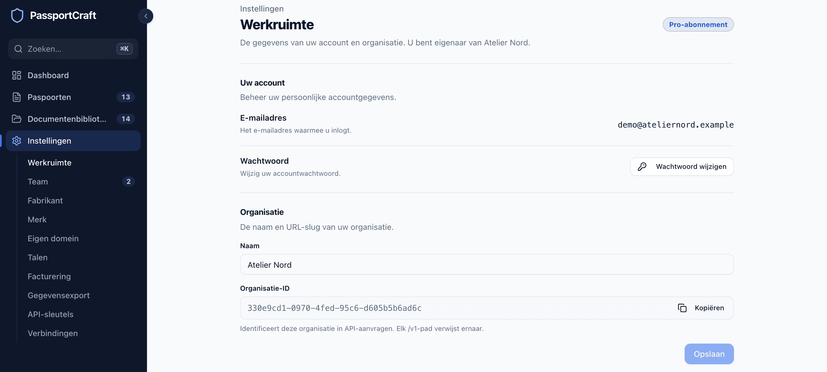 Het onderdeel Werkruimte met de abonnementsbadge, het e-mailadres en wachtwoord van het account, en de naam en het ID van de organisatie.