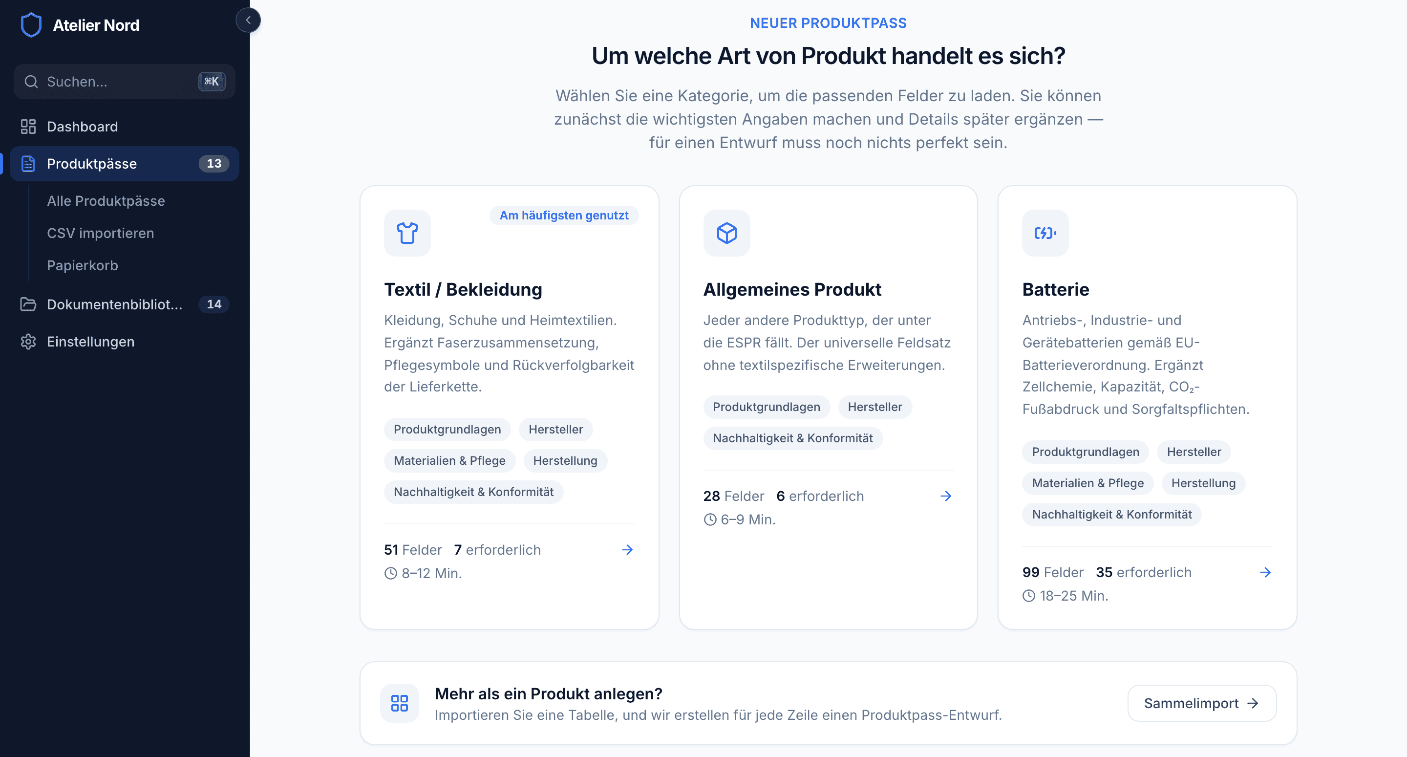 Die Kategorieauswahl mit der Frage Um welche Art von Produkt handelt es sich?, mit Karten für Textil / Bekleidung, Allgemeines Produkt und Batterie samt Feldanzahl, Anzahl der erforderlichen Felder und Zeitaufwand, sowie der Option Sammelimport darunter.
